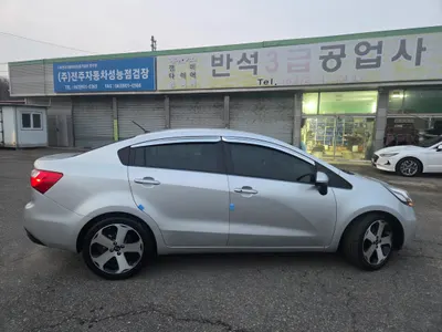 Kia 프라이드 1.6 GDI 2012 7