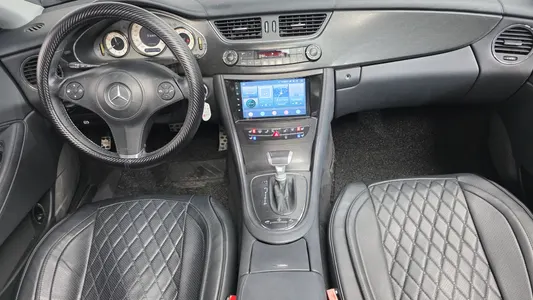 Mercedes-Benz CLS-Class W219 CLS350 2009 7