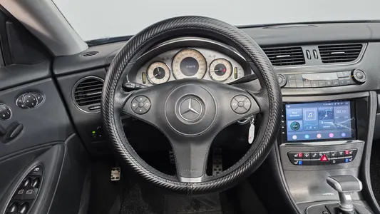 Mercedes-Benz CLS-Class W219 CLS350 2009 14