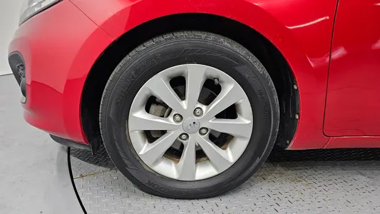 Kia 프라이드 1.4 MPI 2014 5