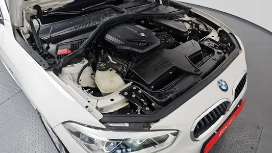 BMW 1 Series (F20) 118d 5 2015 6