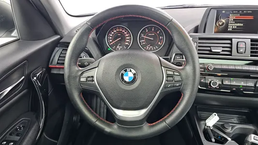 BMW 1 Series (F20) 118d 5 2015 13