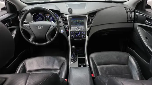 Hyundai YF F24 GDI 2011 7