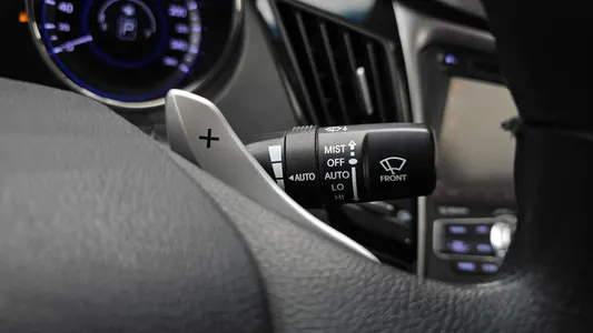 Hyundai YF F24 GDI 2011 16