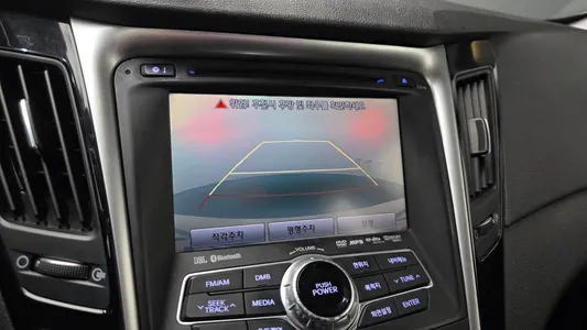 Hyundai YF F24 GDI 2011 18