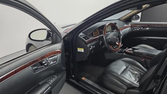 Mercedes-Benz S-Class W221 S550L 2007 12