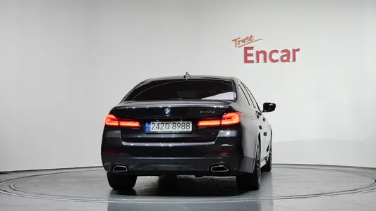 BMW 5 Series (G30) 523d M 2021 4