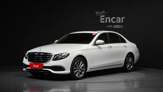 Mercedes-Benz E-Class W213 E300 4MATIC 2020