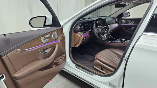 Mercedes-Benz E-Class W213 E300 4MATIC 2020 10