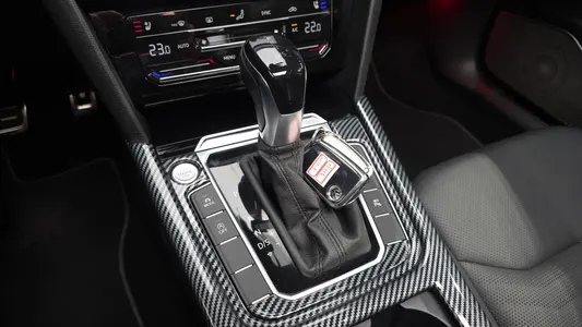 Volkswagen 아테온 2.0 TDI 2022 9
