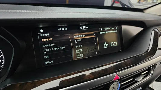 Genesis G90 3.8 AWD 2021 16