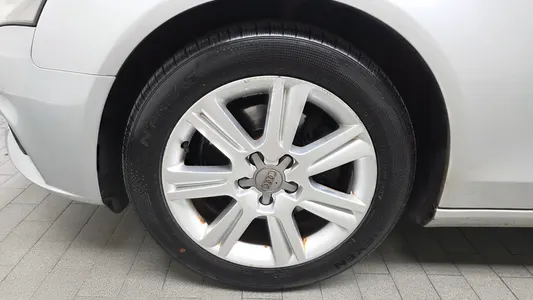 Audi A4 2.0 TDI 2012 5