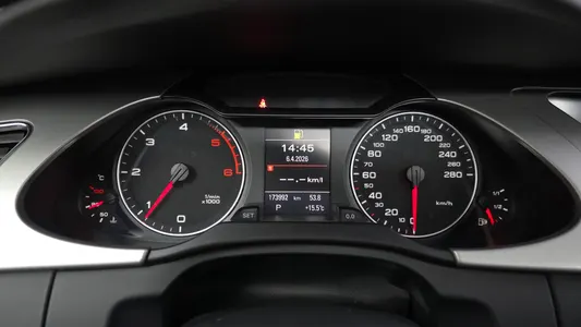 Audi A4 2.0 TDI 2012 8