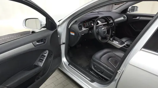Audi A4 2.0 TDI 2012 10