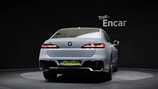 BMW 7 Series (G70) 740d xDrive M 2025 4