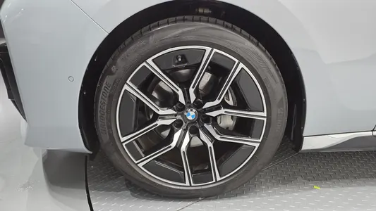 BMW 7 Series (G70) 740d xDrive M 2025 5