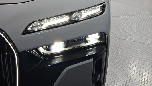 BMW 7 Series (G70) 740d xDrive M 2025 22
