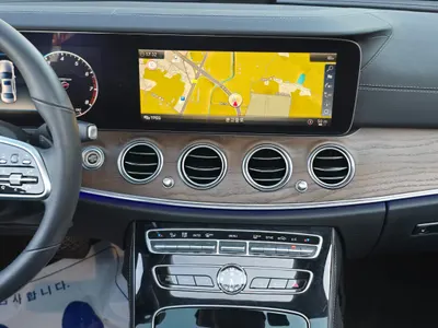 Mercedes-Benz E-Class W213 E300 4MATIC 2019 14