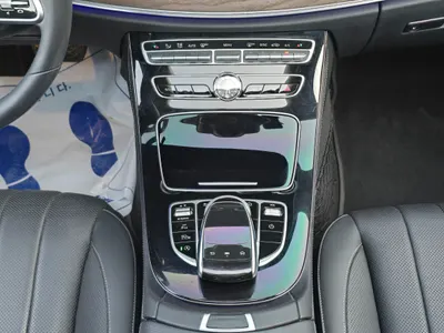 Mercedes-Benz E-Class W213 E300 4MATIC 2019 15