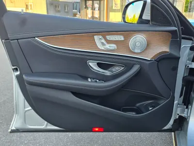 Mercedes-Benz E-Class W213 E300 4MATIC 2019 10
