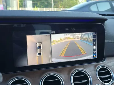 Mercedes-Benz E-Class W213 E300 4MATIC 2019 16