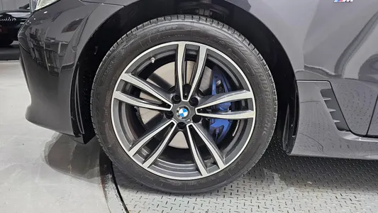 BMW 6 Series GT (G32) 620d M 2024 5