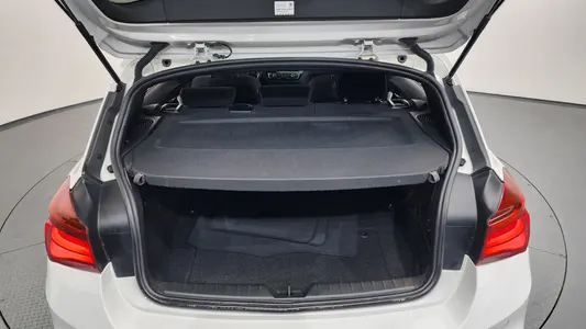 BMW 1 Series (F20) 118d M 5 2018 17