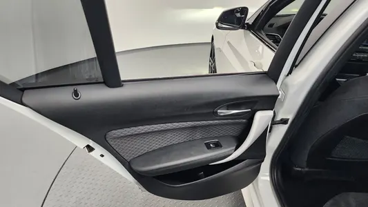 BMW 1 Series (F20) 118d M 5 2018 25