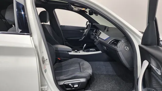 BMW 1 Series (F20) 118d M 5 2018 26
