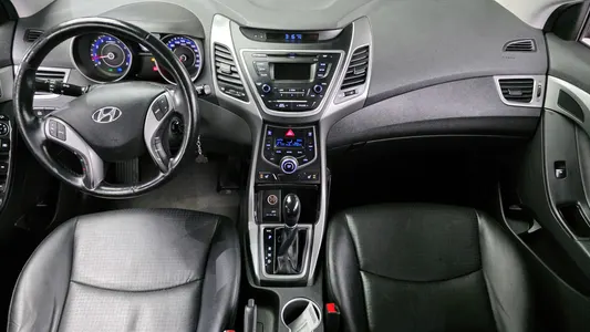 Hyundai 아반떼 1.6 GDi 2014 7