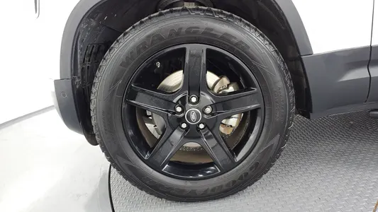 Land Rover (L663) 110 D240 SE 2020 5