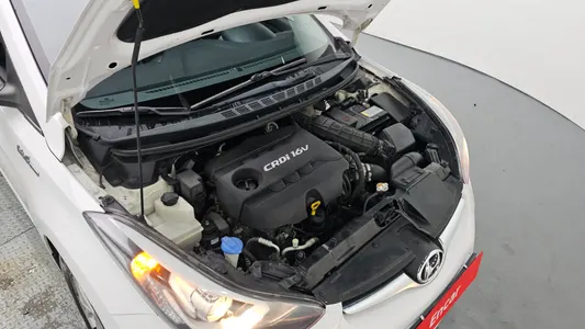Hyundai 아반떼 1.6 VGT 2013 6