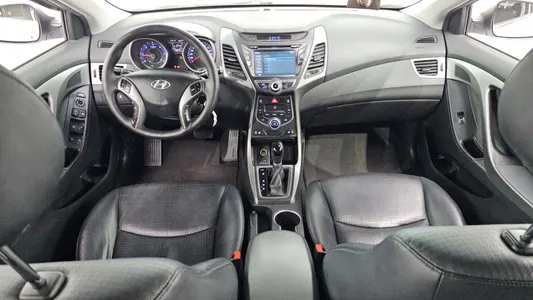 Hyundai 아반떼 1.6 VGT 2013 7