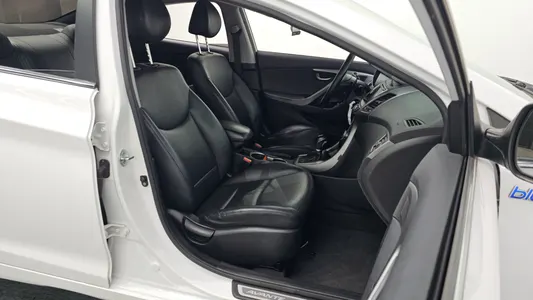 Hyundai 아반떼 1.6 VGT 2013 11
