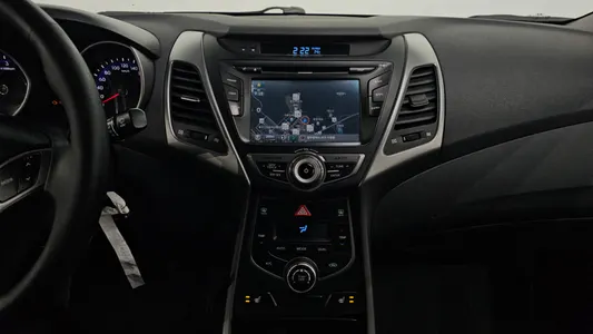Hyundai 아반떼 1.6 VGT 2013 15