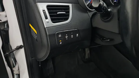 Hyundai 아반떼 1.6 VGT 2013 18