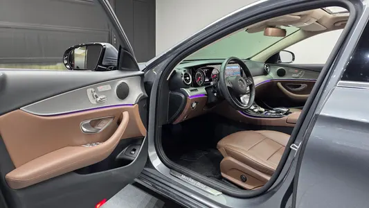 Mercedes-Benz E-Class W213 E200 2016 10