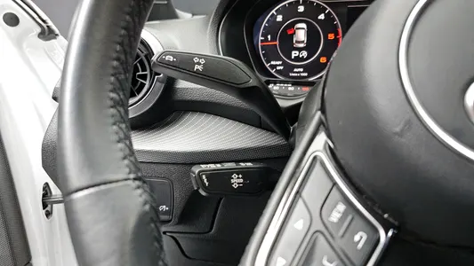Audi Q2 35 TDI 2023 17