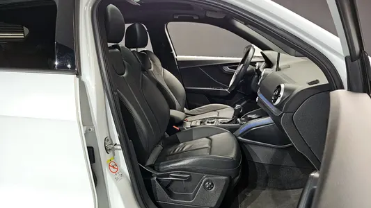 Audi Q2 35 TDI 2023 26