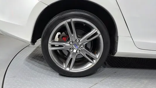 Volvo S60 D4 2017 5