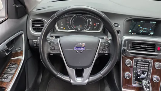 Volvo S60 D4 2017 13