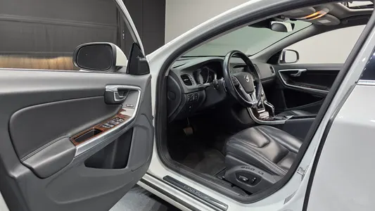Volvo S60 D4 2017 10