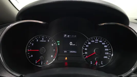 Kia K3 2016 8