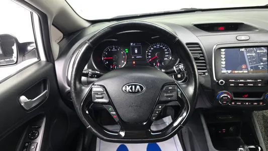 Kia K3 2016 15