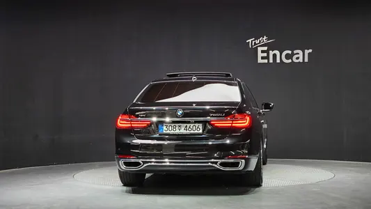BMW 7 Series (G11) 750Li xDrive 2016 4