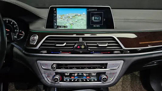 BMW 7 Series (G11) 750Li xDrive 2016 12