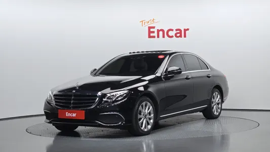 Mercedes-Benz E-Class W213 E300 4MATIC 2019