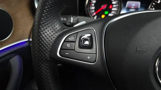 Mercedes-Benz E-Class W213 E220d 2017 32