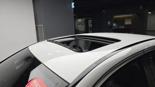 Mercedes-Benz E-Class W213 E220d 2017 28