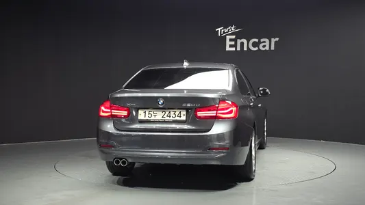 BMW 3 Series (F30) 320d xDrive 2017 4